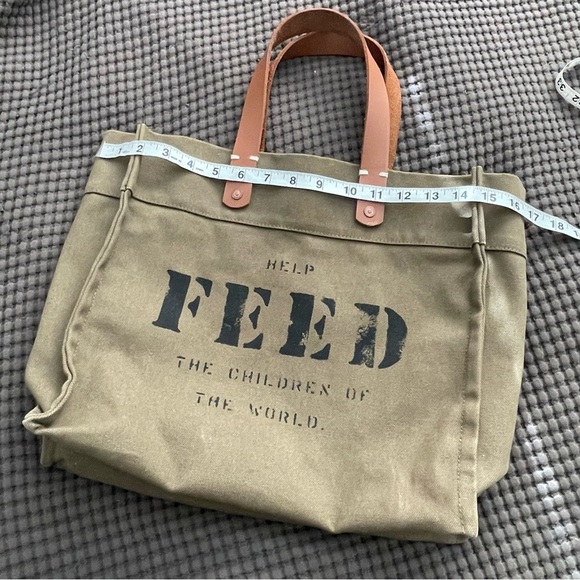 Feed the children tote bag - Picture 7 of 8